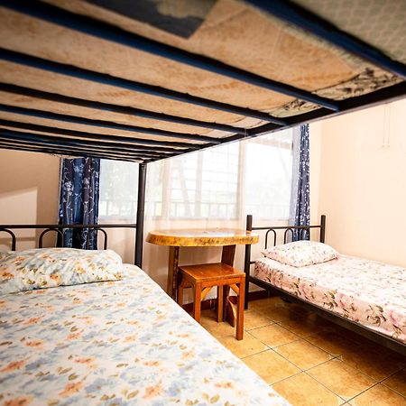 Manuel Antonio Hostel エクステリア 写真