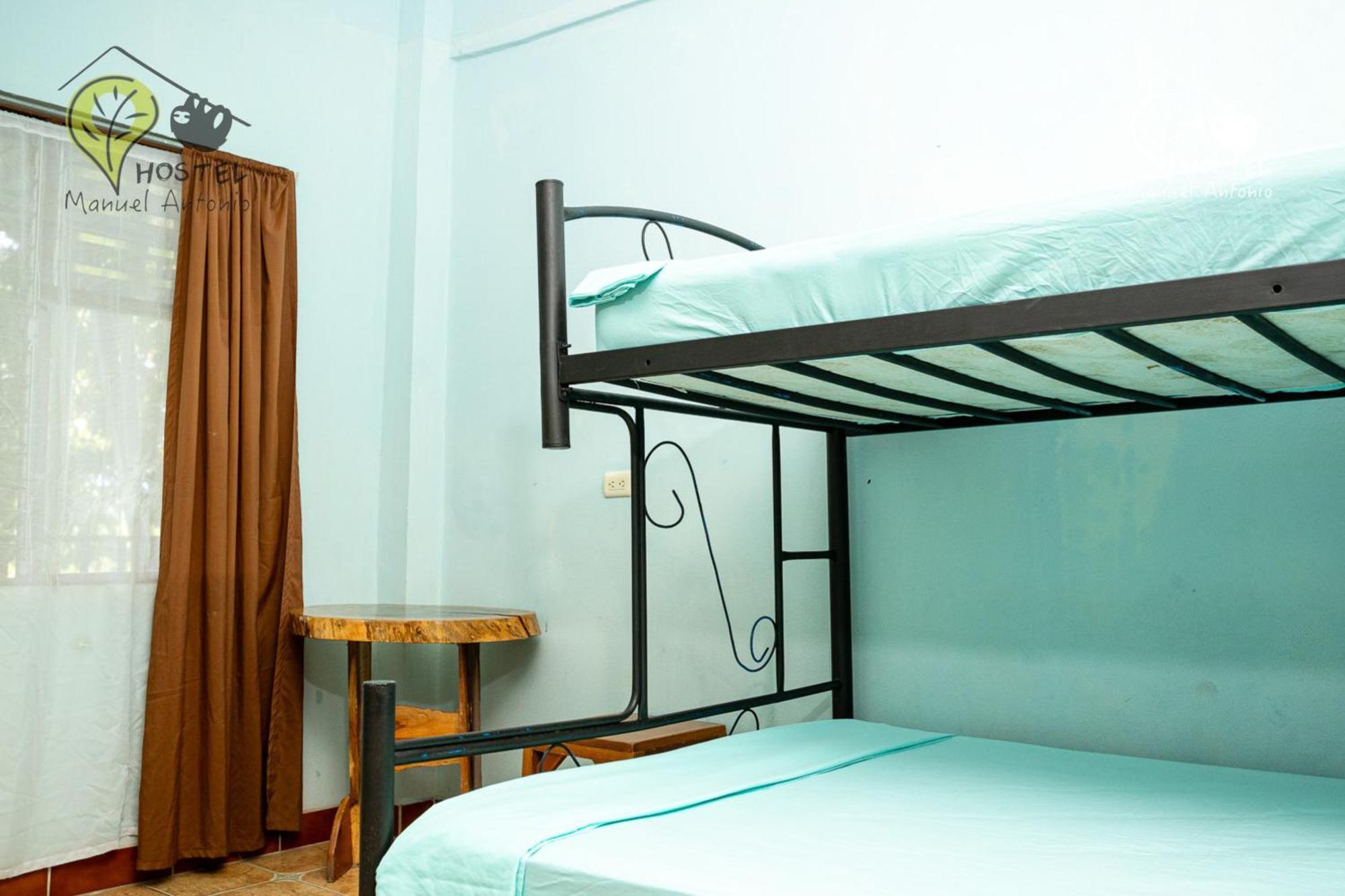 Manuel Antonio Hostel エクステリア 写真