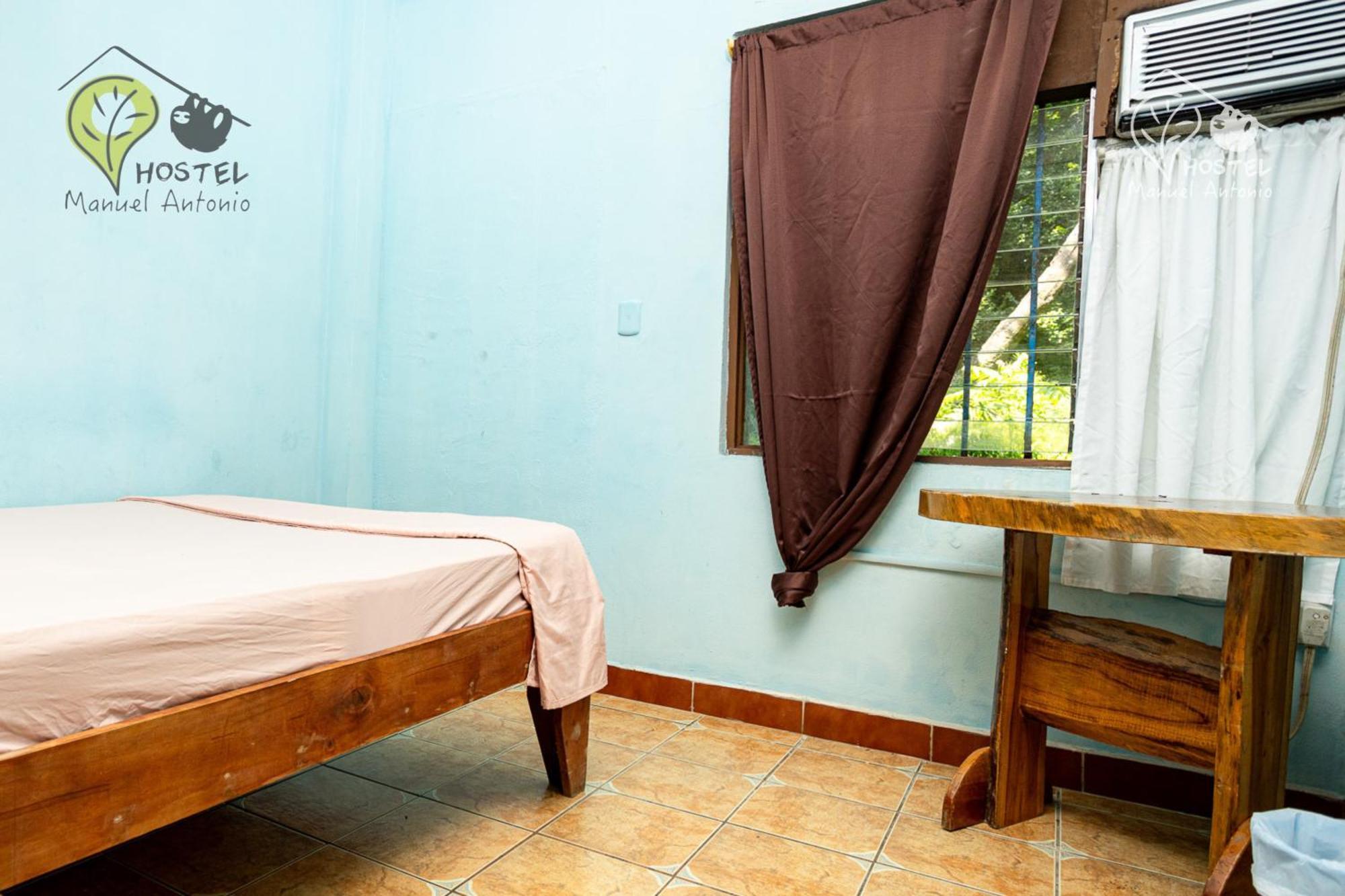 Manuel Antonio Hostel エクステリア 写真