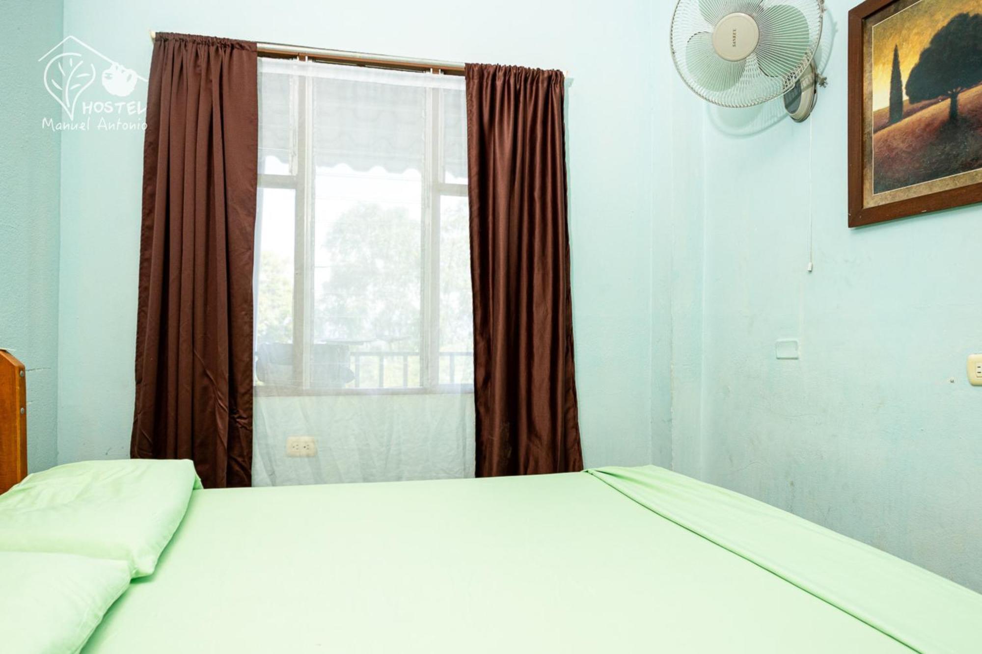 Manuel Antonio Hostel エクステリア 写真